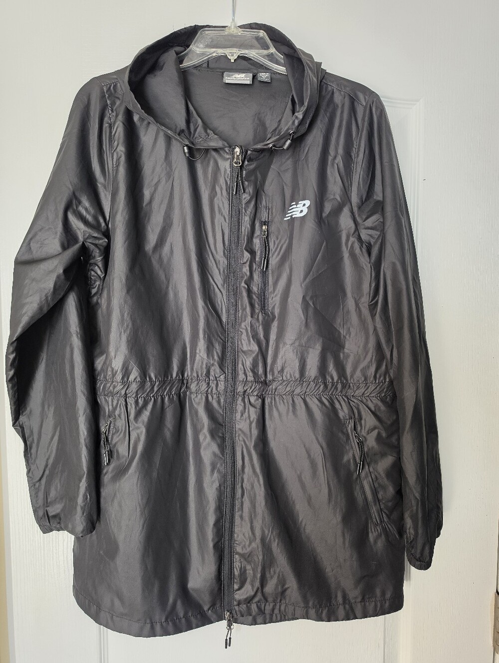 New Balance Women's Lightweight Hooded Windbreaker Parka Jacket - Black (Medium)